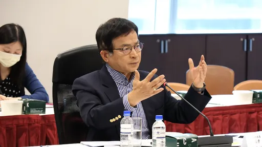 選上才公開高端合約　賴士葆諷「遲來的不公不義」：到底在圖利誰？