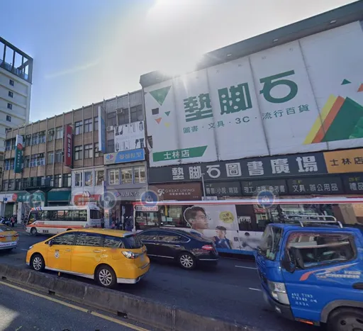 租不如買卡一級商圈 「墊腳石」文具店1.38億購入士林金店面