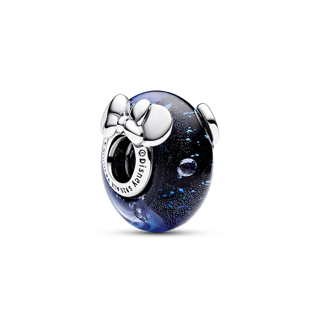 迪士尼《米奇與米妮》造型藍色Murano琉璃串飾，2080元。品牌提供