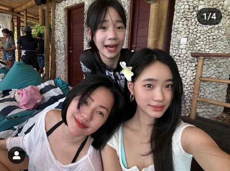 小S（左起）、許老三、Lily開心合照。翻攝小S IG