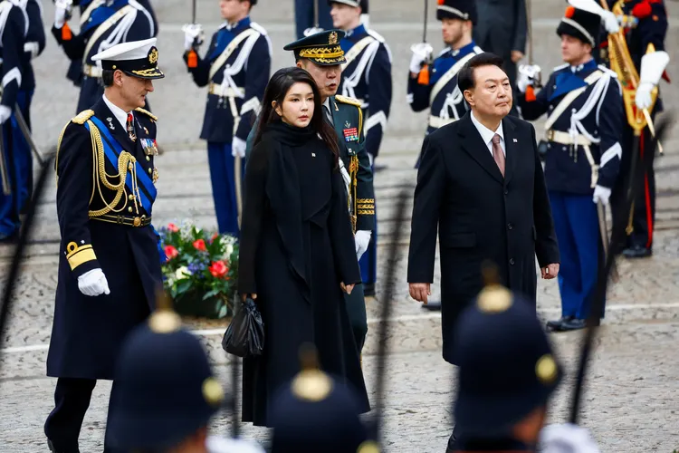 南韓總統尹錫悅與夫人金建希上月訪問荷蘭。路透社