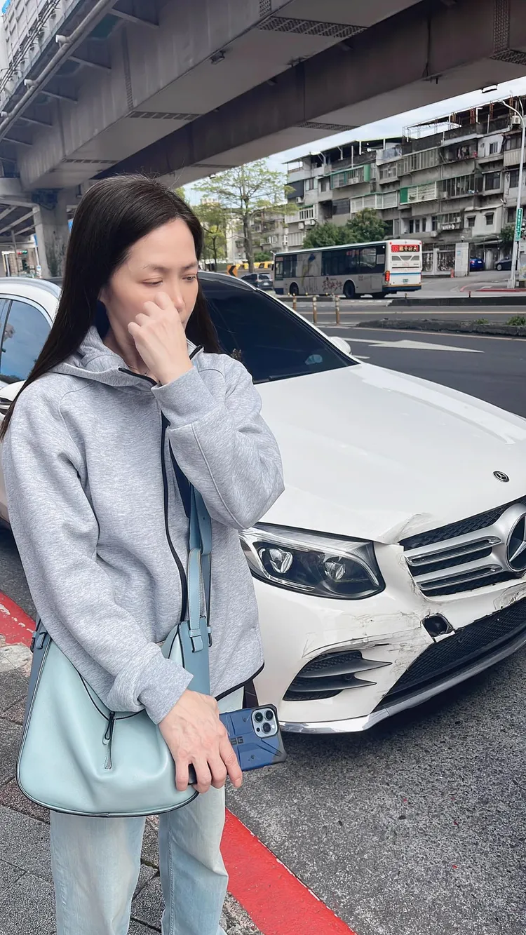 林秀玲出車禍，所幸人沒事。翻攝林秀玲臉書
