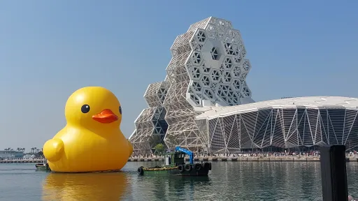 高雄10年蛻變!黃色小鴨 「呱」目相看 2024 Kaohsiung Wonderland 冬日樂園正式開幕