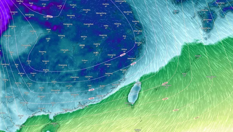 預測圖顯示，這波寒流最冷時，台北市氣溫低至8℃，高雄市也僅剩12℃。翻攝自臉書「台灣颱風論壇｜天氣特急」