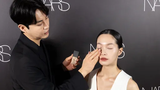 李孝利御用彩妝師親教學 「333底妝造光法」擁潤光肌