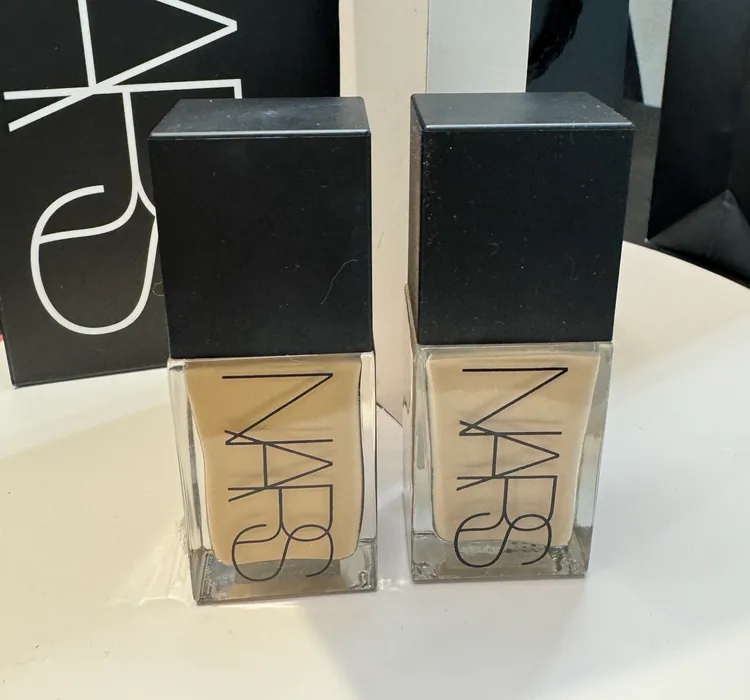 NARS裸肌萃粉底精華，各30ml／1900元。張家玲攝