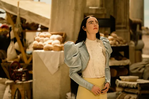 艾瑪史東全裸加持票房三級跳　大膽解放性慾拚奧斯卡影后寶座