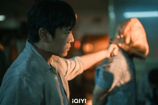 不只是伊能静老公!秦昊创悬疑剧宇宙 坦言《三大队》10年前绝对演不来