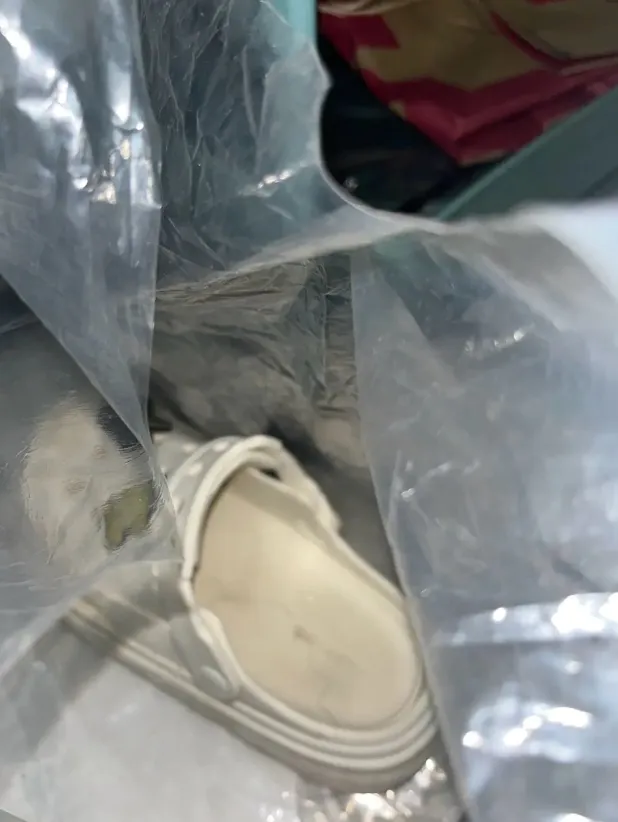 原PO的拖鞋播被變態狼鎖定噴精。取自Dcard