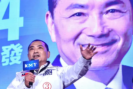 選前之夜鞠躬了！　侯友宜謝新北市民「讓我有機會向前走」