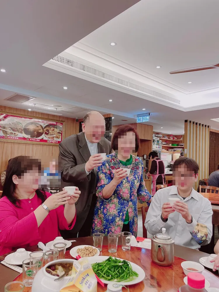 超哥曾在個人臉書透露岳父母警界背景。翻攝自超哥臉書