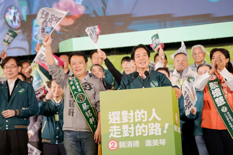 賴清德說，如果藍白掌控國會，最終都是接受一個中國原則，走到底就是一國兩制。蔡銘軒競總提供