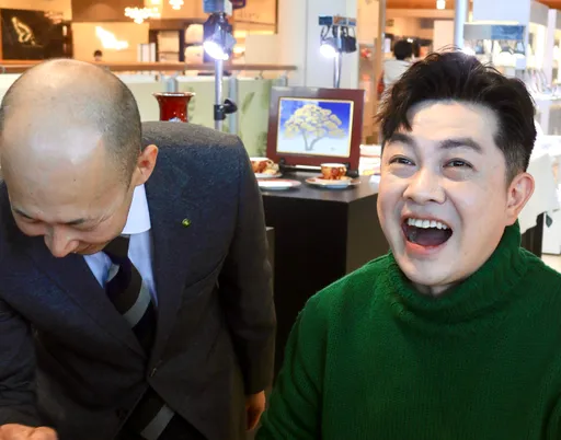 30年化妝老手李明川竟投降喊輸 買70坪豪宅孝親爸媽