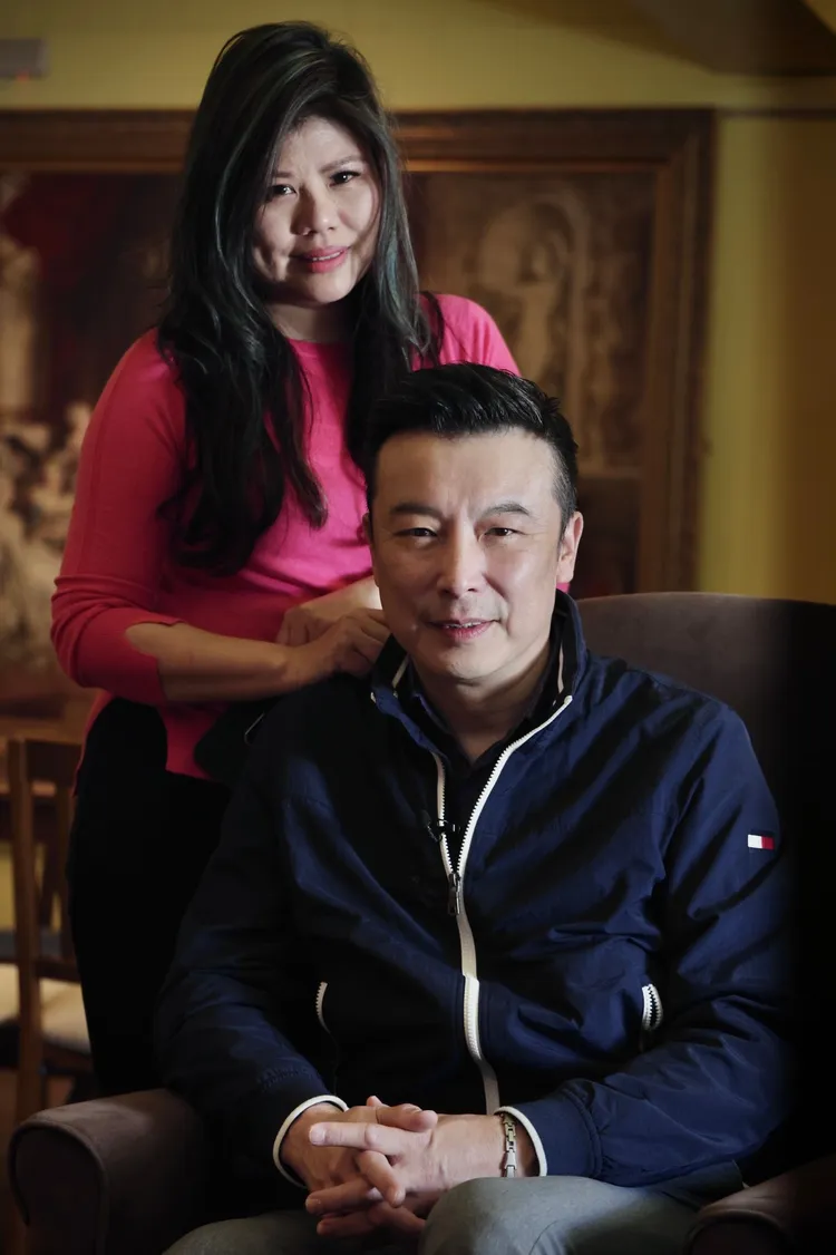 林煒50歲時認愛Cora（左），享受互相陪伴。資料照片，林林攝