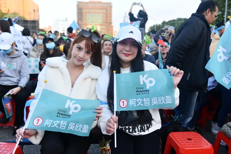 現場不少年輕人。攝影中心