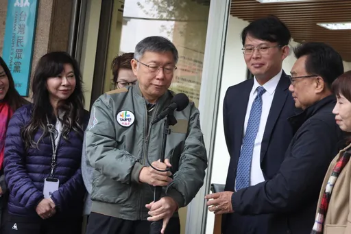 立法院長挺誰? 柯文哲赴民眾黨團清場開會「明掀牌」