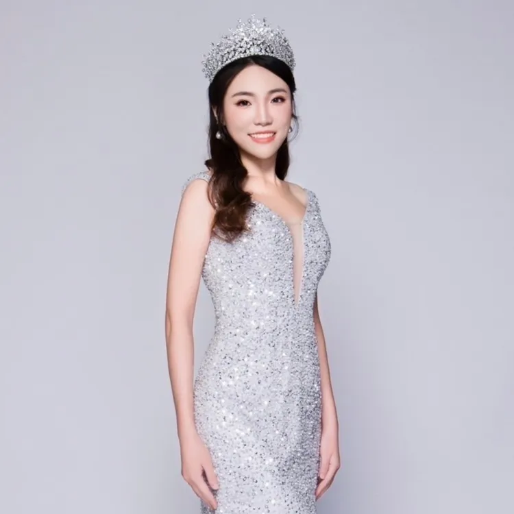 鹿鳴漾漾形象知性氣質、清新脫俗，吸引許多忠實粉絲。