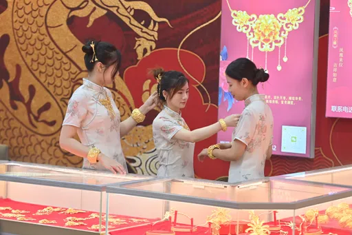 中國人2023年金飾消費衝1.2兆新高　2024年不樂觀