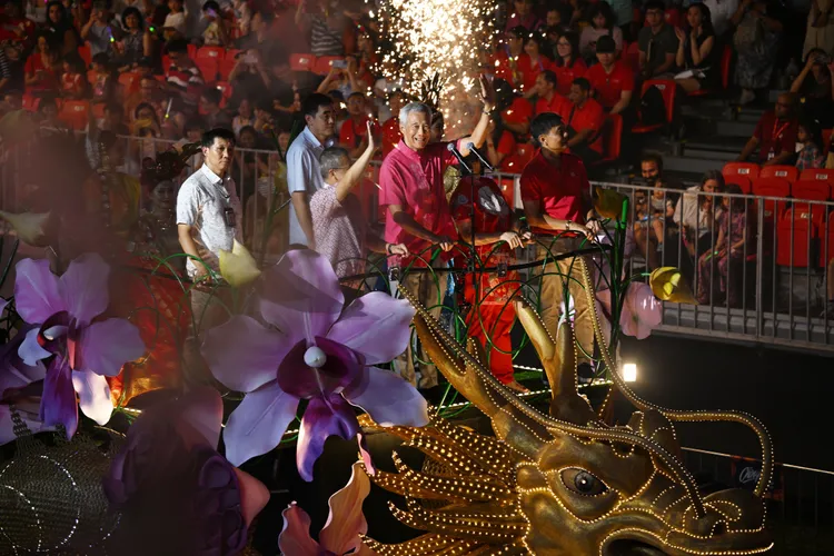 新加坡總理李顯龍參加23日參加「妝藝大遊行」。新華社