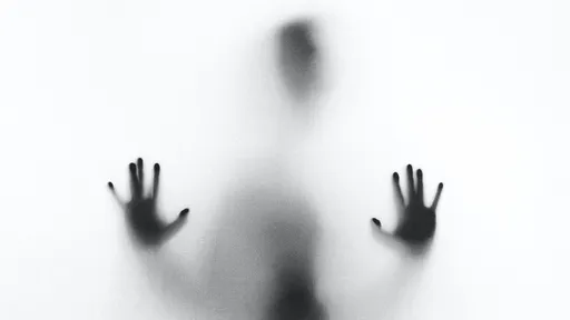 比鬧鬼還恐怖!他曝凶宅租金便宜真相 網背脊發涼喊「怕爆」