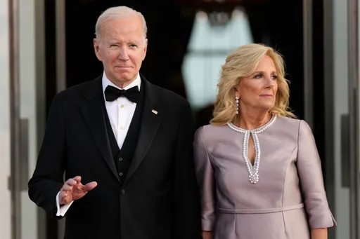 紐時記者新書:拜登戲稱婚姻秘訣是美好性生活