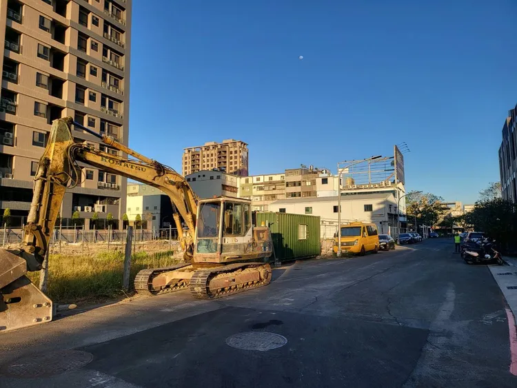 善寬建設向台灣金聯購入三民區中都段土地，土地價格比當初台灣金聯購入時高出1.2億元。葉家銘攝