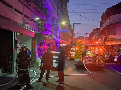 雲林男與房東吵架打開「2桶瓦斯」 自己受不了跑出屋外被逮