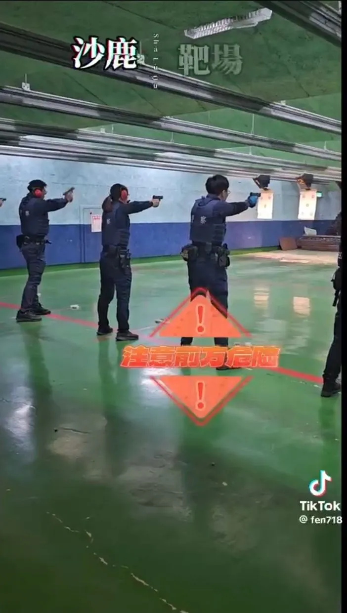 女警將分局打靶常訓畫面上傳抖音，在臉書社團引發討論。翻攝臉書「靠北police」