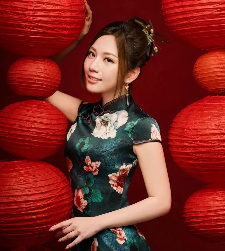蔡尚樺過年「超大紅包」孝敬爸媽。翻攝蔡尚樺IG