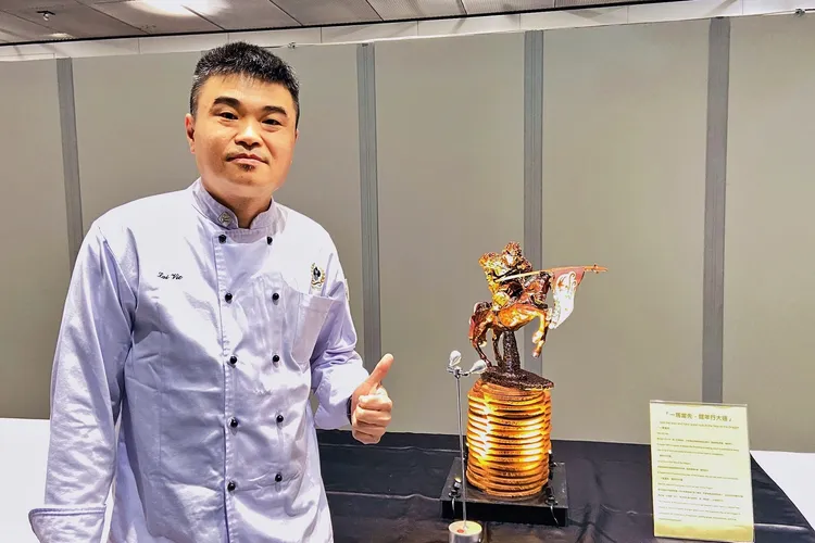 賴毓宏老師獲麵包藝術工藝（Culinary Artistic D1)銀牌。高餐大提供