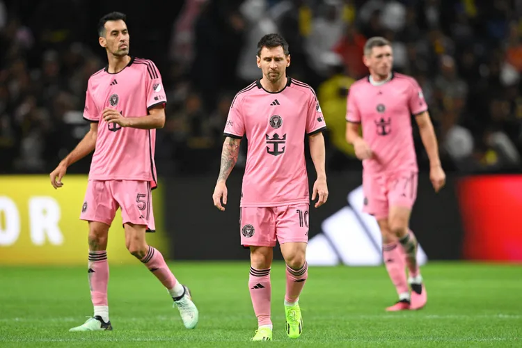 邁阿密國際之前與阿拉伯聯賽的艾納斯隊比賽，梅西僅上場7分鐘，引發傷勢疑慮。路透社