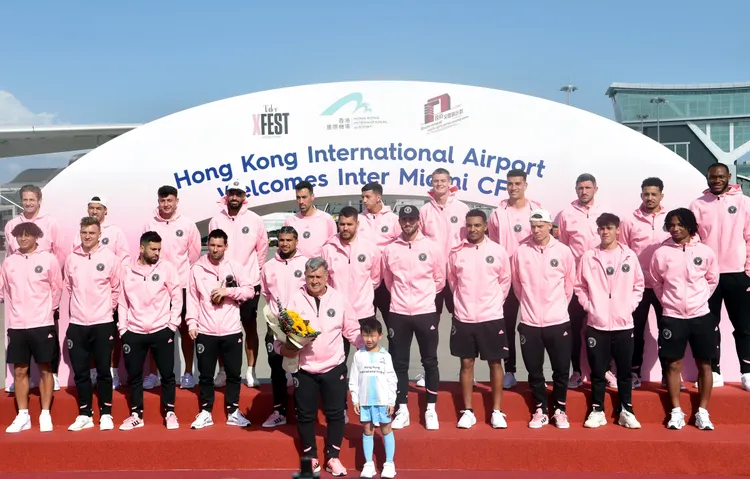 梅西2日率「邁阿密國際」抵香港，明天與港足舉行表演賽。新華社