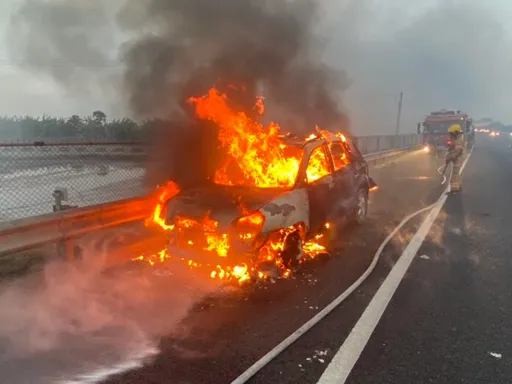 「國1火燒車」驚人畫面曝光　駕駛機警1動作！幸運保命