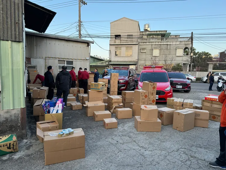 消防人員發現違規數量超過合法93倍。翻攝畫面