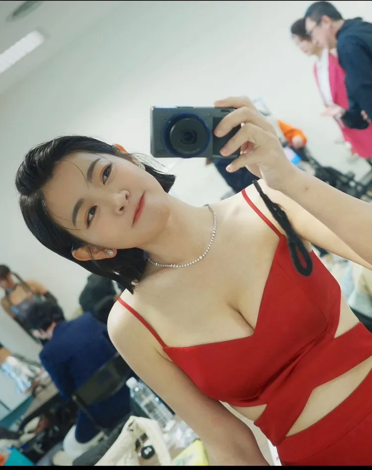 米可白向來不吝展露好身材。翻攝米可白IG