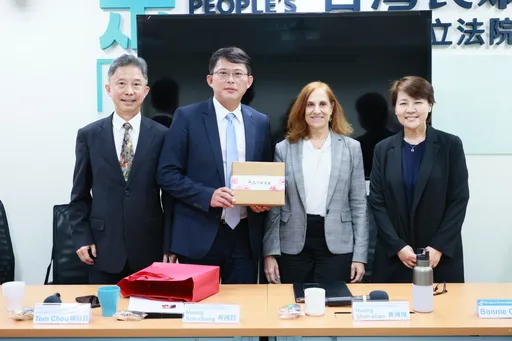 曾跟柯文哲開嗆！葛來儀今訪民眾黨團　黃國昌自曝被中國BAN掉