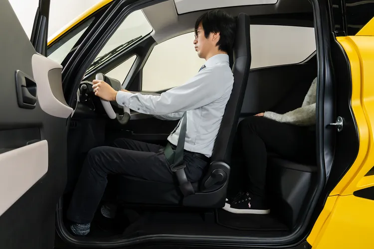 擁有機車般機動性，但同時配備防雨、防風的車廂，是Lean3的最大訴求。業者提供