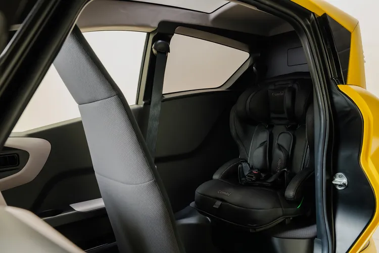 Lean3可容納兩名乘客，後座設計可容納符合ISO標準的兒童安全座椅。業者提供