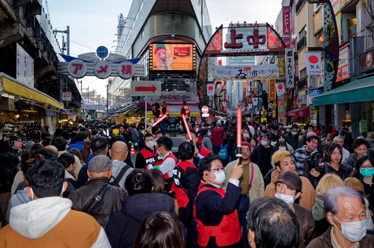 東京阿美横町商店街。新華社