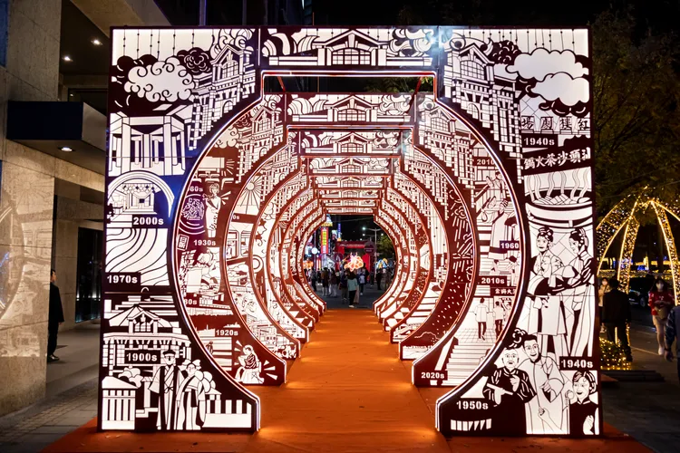 「紅樓紀事」等燈組。觀傳局提供