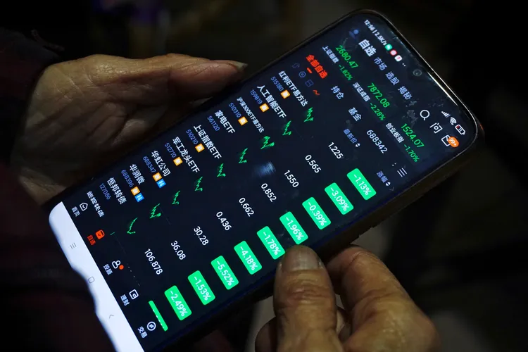 陸股多日大跌之際，原中國證監會主席易會滿7日被免職，吳清接任。美聯社