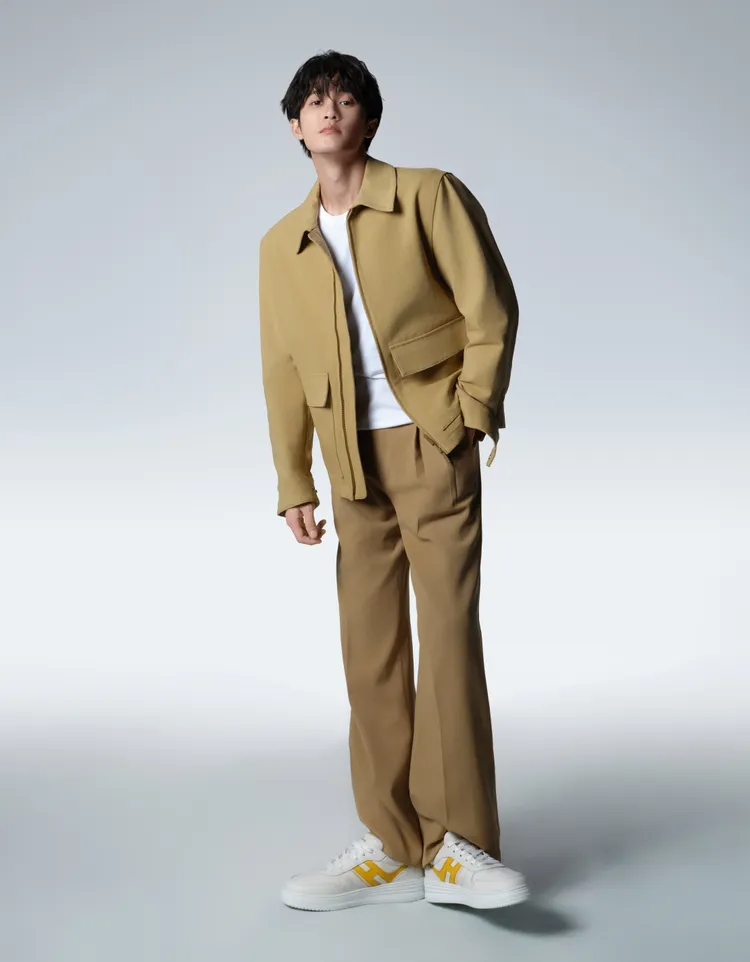 檀健次換上以籃球鞋作為靈感的H630休閒鞋。品牌提供