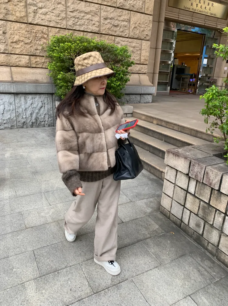 周玉蔻今到高等法院出庭。丁牧群攝