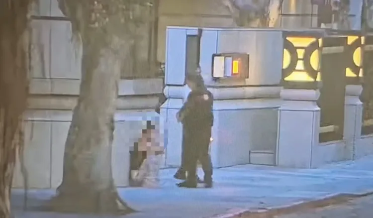 曾女最終被攔下。翻攝畫面