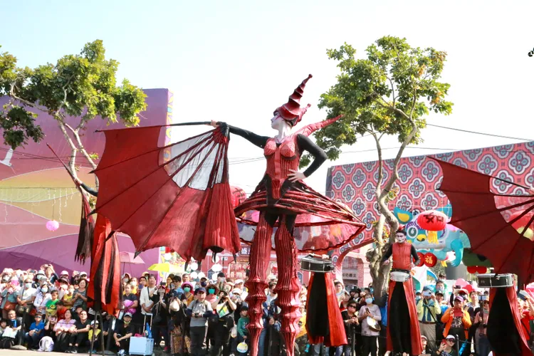 國外團體帶來精彩表演。南市府提供