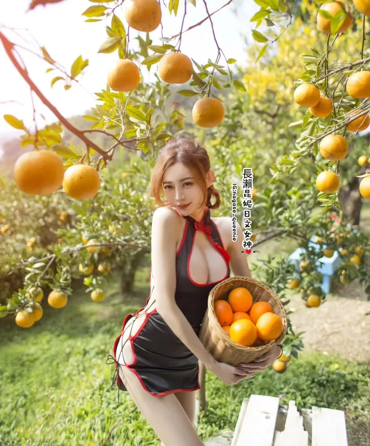 長瀨昆妮龍年開春穿上戰袍性感拜年。翻攝《nagase_queenie》的IG