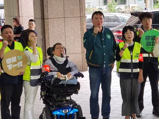 民眾黨哀悼陳俊翰病逝! 「謝謝他為弱勢挺身而出」