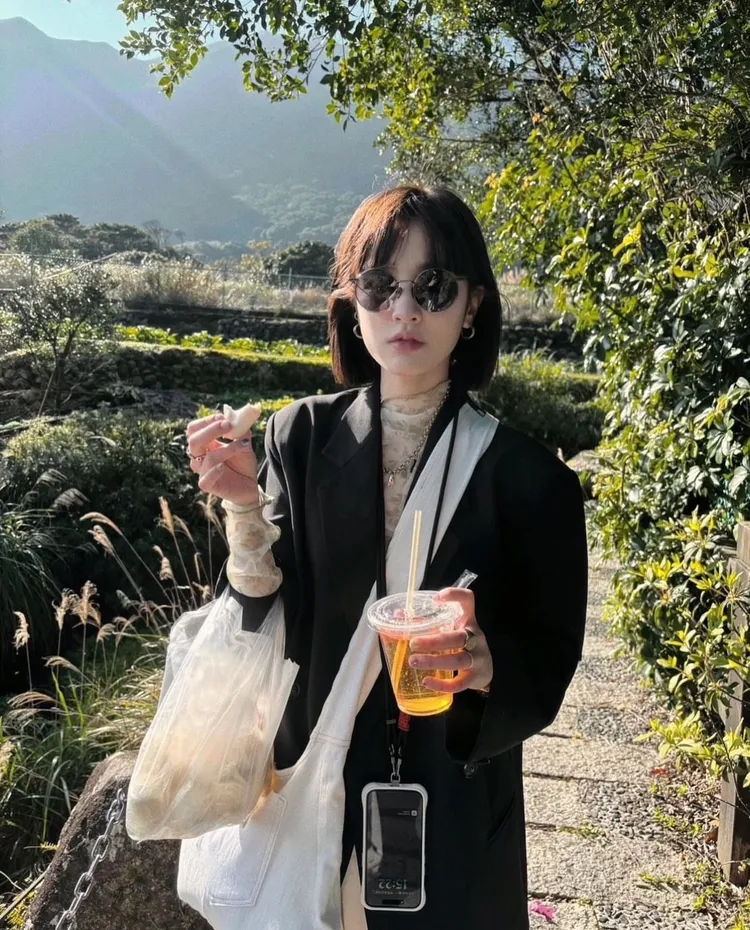 王淨早上先Po走山照。翻攝王淨IG