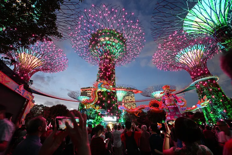 新加坡「春到河畔2024」在濱海灣花園舉行。新華社