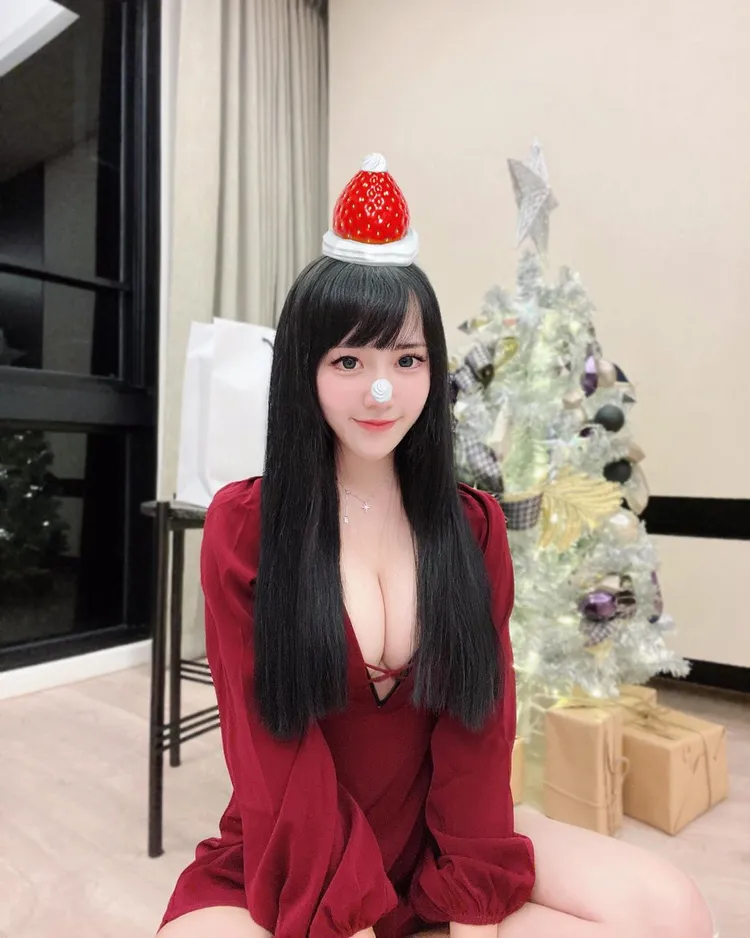 網封「最美護理師」怡葶（Elle）。翻攝怡葶IG